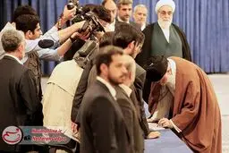 کلیپ اختصاصی «نسیم آنلاین» از رأی رهبر معظم انقلاب در 