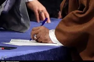 رنگ انگشتر رهبر انقلاب ارتباطی به انتخابات ندارد