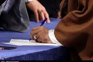 رنگ انگشتر رهبر انقلاب ارتباطی به انتخابات ندارد