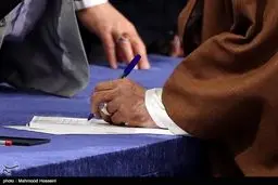 رنگ انگشتر رهبر انقلاب ارتباطی به انتخابات ندارد