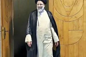 حجت‌الاسلام رئیسی در ستاد انتخابات کشور حضور یافت