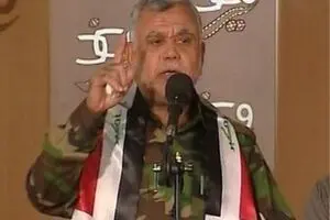 آروزی انحلال الحشد الشعبی را به گور خواهند برد/ اگر الحشد الشعبی از تکریت خارج شود سه روزه به دست داعش می‌افتد