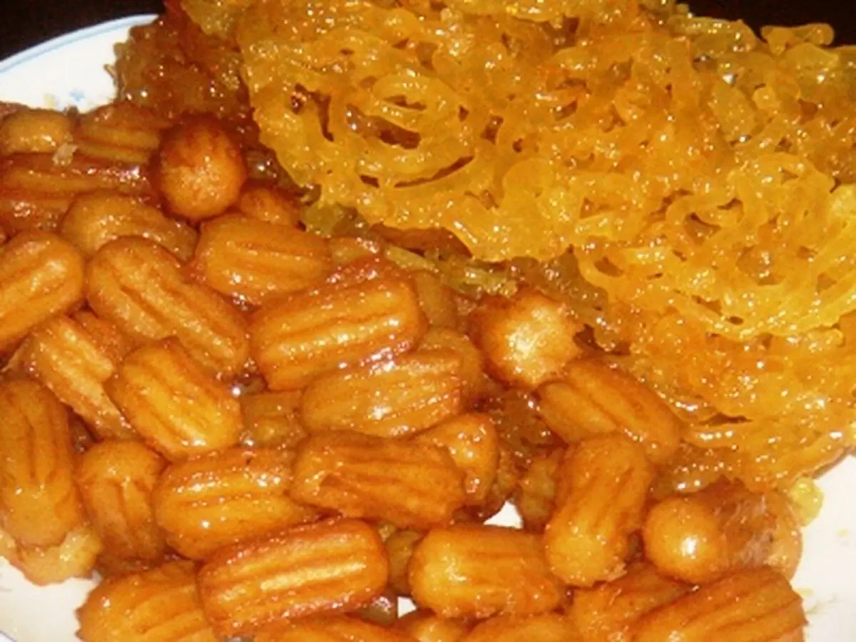زولبیا و بامیه را از مراکز مجاز بخرید/ تخلفات بهداشتی را به ۱۹۰ اعلام کنید