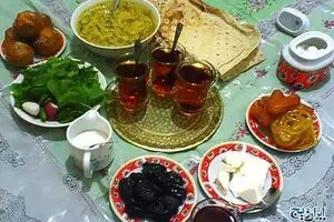 سفره مردم ماه رمضان امسال ۴۰ درصد گران‌تر شد!/ سکوت دستگاه‌های دولتی در برابر گرانی‌های بی‌سابقه ماه رمضان