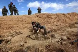 کشف گور دسته جمعی در بخش غربی موصل