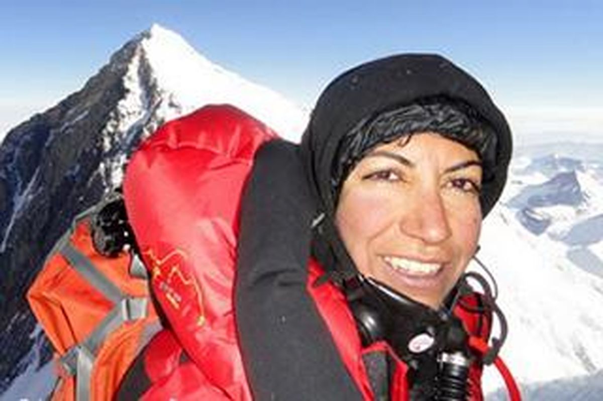 بانوی کوهنوردی ایران پس از فتح قله ۸۱۶۷ متری به کشور بازگشت