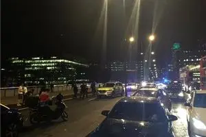 حمله با خودرو و چاقو به مردم لندن در ۳ حادثه جداگانه/ ۶ کشته و ۴۸ زخمی/ ۳ تن از مهاجمان کشته شدند + تصاویر