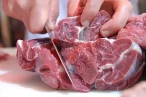 قیمت گوشت به ۵۱ هزار تومان رسید!/ تب کریمه کنگو بهانه جدید برای گران کردن گوشت