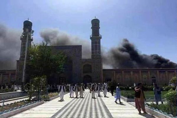 انفجار مقابل مسجد جامع هرات/ ۷ نفر کشته و ۱۸ تن دیگر زخمی شدند + تصاویر