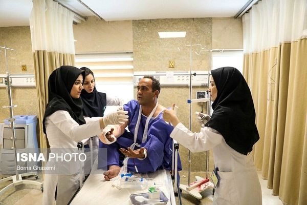 انتقال ۱۳ مجروح حادثه مجلس شورای اسلامی به بیمارستان سینا/ یک نفر فوت شده است