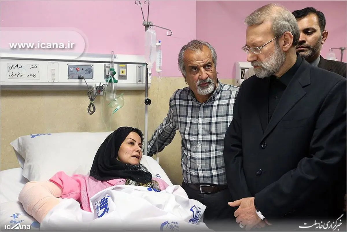 لاریجانی از مجروحان حادثه تروریستی عیادت کرد + تصاویر