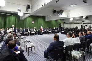 شعری با موضوع بصیرت/ بحث استادمان بصیرت بود  در کلاسی صمیمی و آرام
