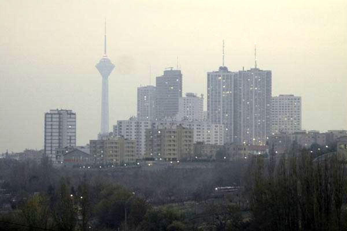 سایه ذرات معلق از هوای تهران کم نشد/ کاهش ۶ درصدی روزهای نامطلوب