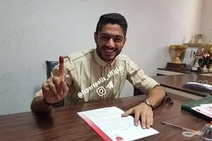 مصلح با عقد قرارداد ۲ ساله پرسپولیسی شد + عکس