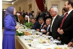 معارضین سوری سر سفره افطار منافقین + عکس