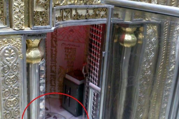 اذان سوزناک صبح ۱۹ رمضان از محل ضربت خوردن امیرالمومنین(ع) در مسجد کوفه