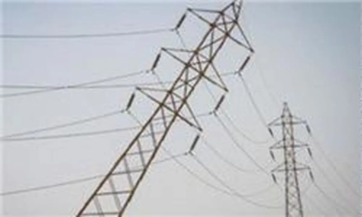 داعش ۳ دکل انتقال برق را در غرب الرمادی منفجر کرد/ کل برق منطقه البغدادی قطع شد