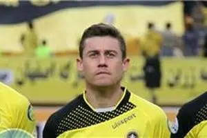 استقلالی‌ها درباره جباروف مسیر را اشتباه می‌روند/ باور کنید که شما نماد و مجسمه اخلاق نیستید