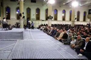 خانواده‌های شهدای مرزبانی و مدافع حرم با رهبر انقلاب دیدار کردند + تصاویر