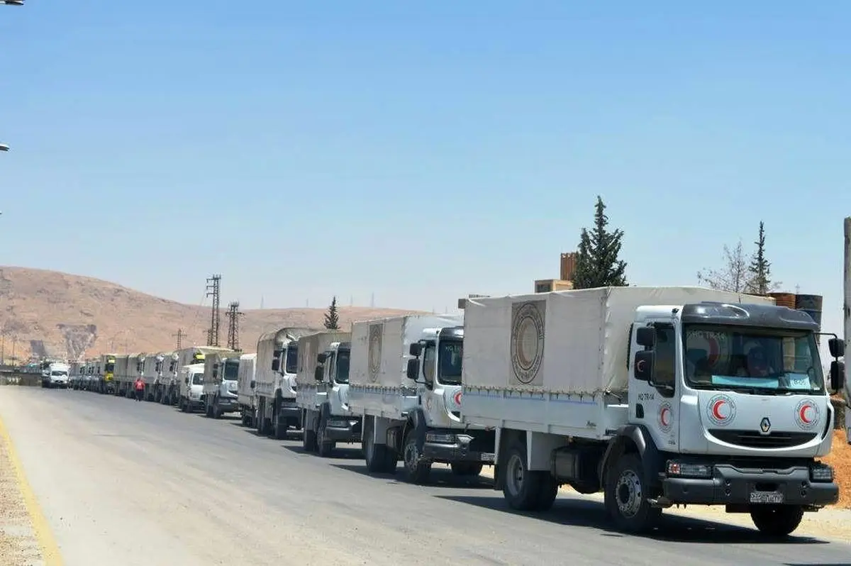 آغاز عملیات امداد رسانی در ریف دمشق همزمان با اجرای آتش بس فراگیر+ عکس