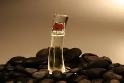 افزایش ۱۵ درصدی واردات لوازم آرایشی، بهداشتی و ادکلن بعد از برجام!