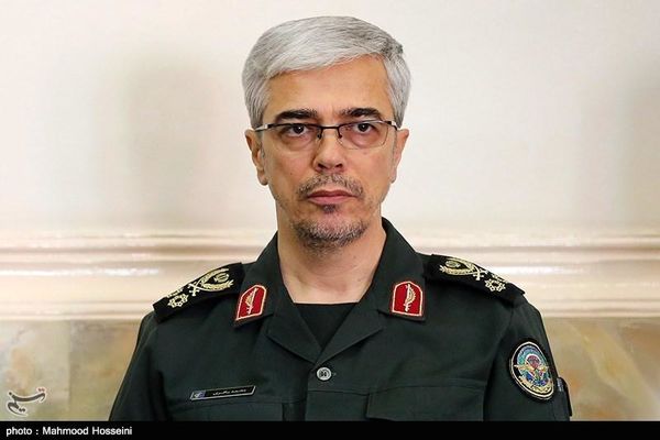 رئیس ستاد کل نیروهای مسلح ‌از وزیر دفاع تقدیر کرد