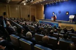 این دولت به واگذاری واقعی اقتصاد به بخش خصوصی متعهد بوده/ اصلاح نظام بانکی از اصلی‌ترین برنامه‌های ماست