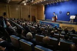 این دولت به واگذاری واقعی اقتصاد به بخش خصوصی متعهد بوده/ اصلاح نظام بانکی از اصلی‌ترین برنامه‌های ماست
