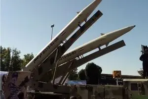 قیام موشک‌های آوار شده بر سر داعش در راهپیمایی روز قدس + تصاویر