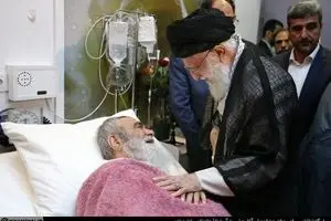 عیادت رهبر معظم انقلاب از آیت‌الله مظاهری + تصاویر