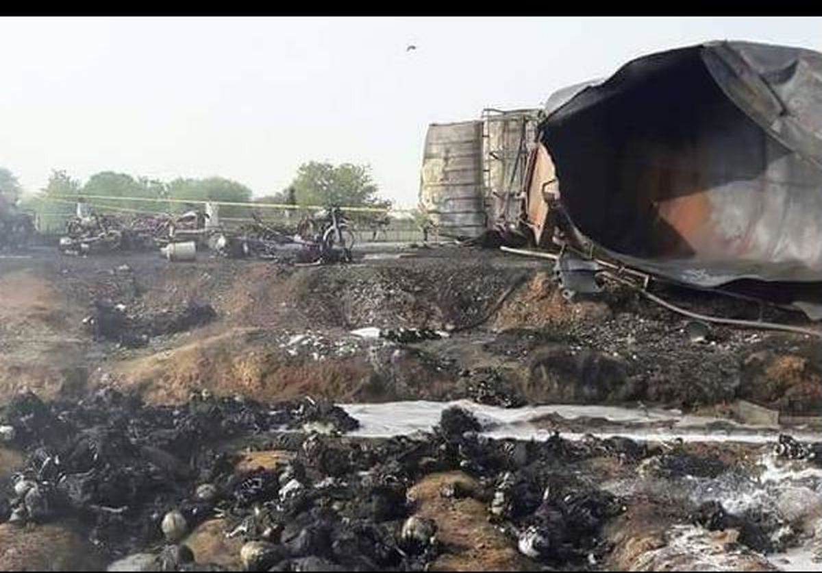 انفجار نفتکش در ایالت پنجاب ۱۴۸ قربانی گرفت + تصاویر