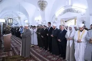 بشار اسد نماز عید فطر خود را در 