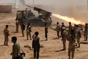 ارتش یمن یکی کشتی متجاوز را در سواحل مخاء هدف قرار داد