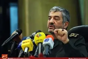 دولت بدون تفنگ تحقیر و سرانجام تسلیم خواهد شد/ ما به اصرار دولت‌ها وارد سازندگی شدیم