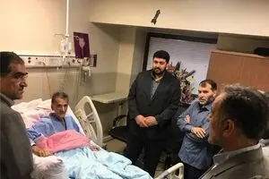 وزیر بهداشت و ده‌نمکی از حبیب‌الله کاسه‌ساز عیادت کردند