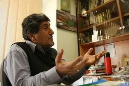 مشکلات فعلی اقتصاد نتیجه کوتاهی‌های سیف و طیب‌نیاست/ بانک مرکزی و وزارت اقتصاد توپ را به زمین هم شوت نکنند!