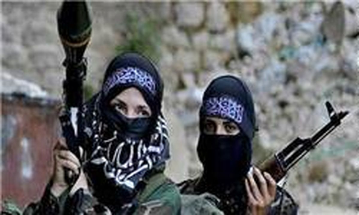 زنان داعش در موصل کودکانشان را سپر انسانی قرار می‌دهند
