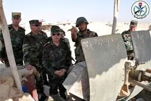 بازدید رئیس ستاد کل ارتش سوریه از حلب، الرقه و حماه + عکس