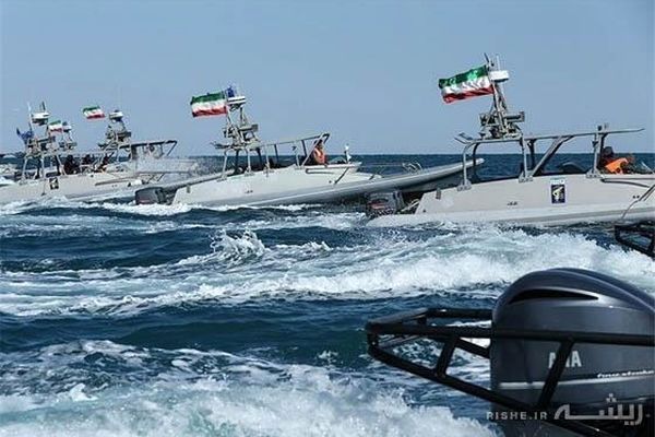 ایران محدوده عملیات دریایی خود را توسعه داده/ سرمایه‌گذاری ایران در ساخت کشتی‌های جنگی و زیردریایی‌ها