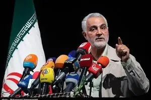 سردار سلیمانی: برخی مشکلات فقط با دیپلماسی حل نمی‌شود/ وزارت دفاع ایران سه شیفته برای عراق سلاح تولید و ارسال کرد