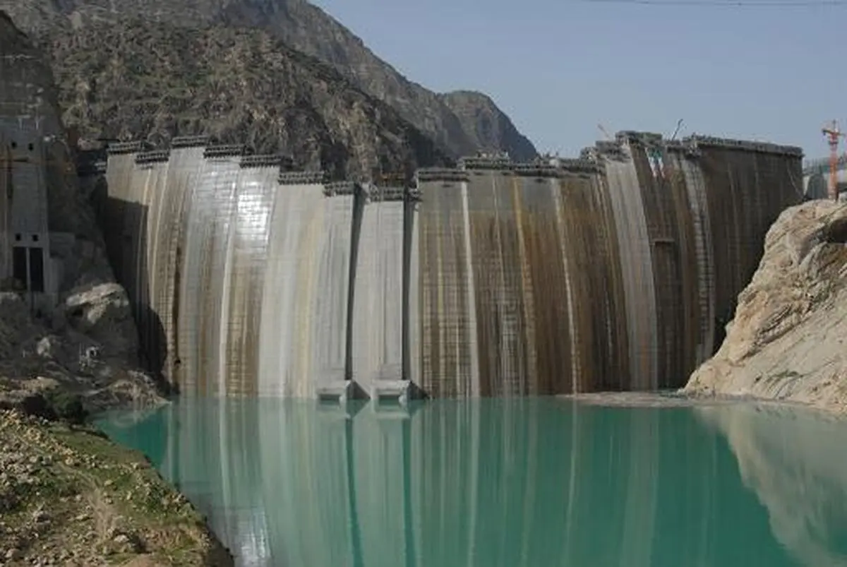 آبرسانی به ۸۰۰ روستای دیگر در دست اجرا است