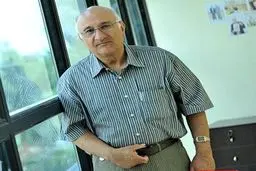 طبیبیان: بی‌تحرکی و عدم فعالیت کاری در بسیاری از وزرای دولت یازدهم مشهود بود/ آنها برنامه‌های روزمره خود را انجام می‌دادند