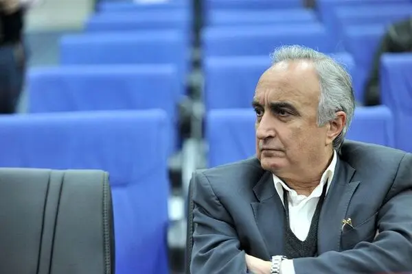 دولت روحانی امسال از قاچاقچیان هم خرید تضمینی گندم انجام داد!/ دولت با دامن زدن به کسری بودجه ۱۵ هزار میلیارد تومان خرج خرید تضمینی گندم کرد
