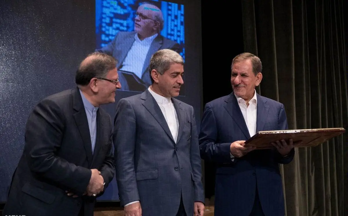 تعجب ۱۰ اقتصاددان و فعال اقتصادی به آمار اشتغالزایی دولت!