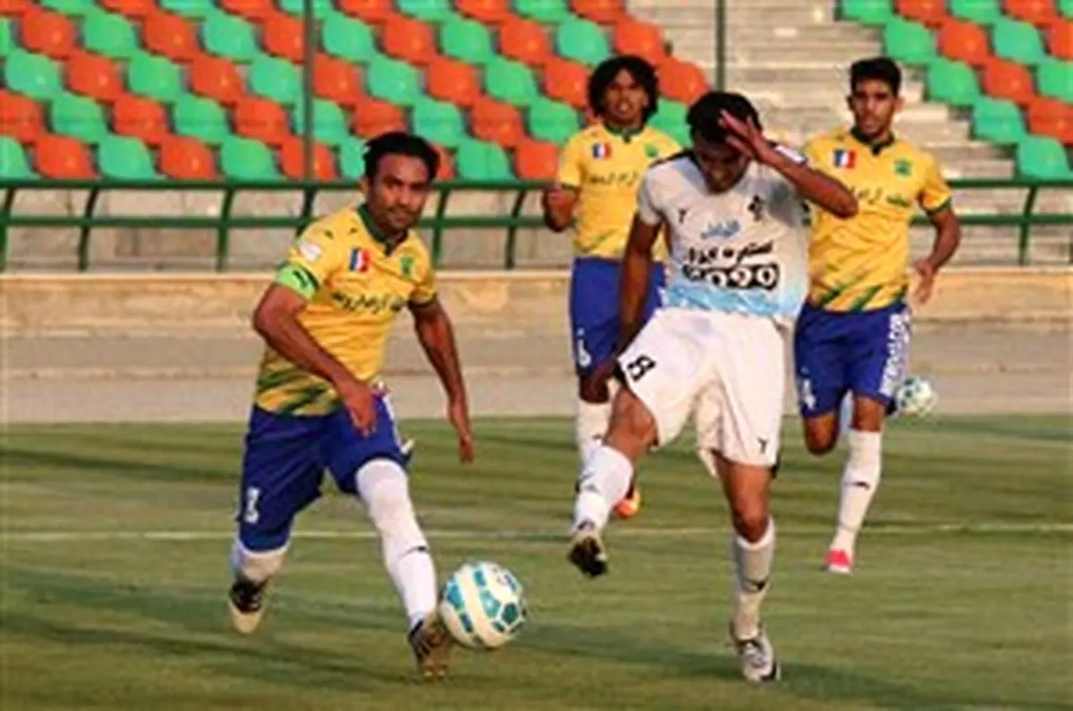 مومنی: در هفته های نخست تیم ها از هم شناخت ندارند/ پنالتی صد در صد درست بود