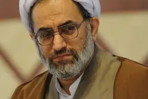 چینی ها از قاچاق کالا به ایران خوشحالند!/  مطمئن باشید دشمن در سازمان دهی تیم‌های قاچاق در کشور نقش جدی دارد