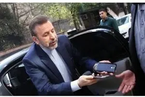 وزیر ارتباطات با تاخیر انداختن در اجرای طرح رجیستری موبایل، قاچاقچیان را خوشحال کرد!