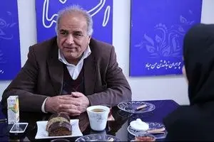 بسته ۵۰ هزار میلیارد تومانی بانک مرکزی فقط یک مُسَکن است/ در چهار سال گذشته ۷۰ درصد افزایش تورم داشتیم!