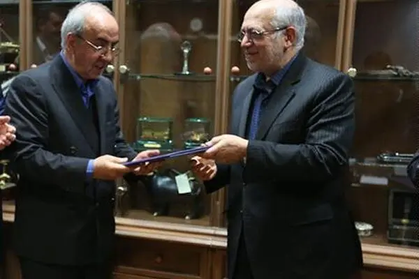 تولید کالایی که مصرف کننده را شاد کند عبادت است‌/باقی ماندن در بخش صنعت را ترجیح دادم