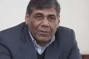 سیاستهای بانک مرکزی، بانکها را مجبور به تخلف می‌کند/ برخی از سیاستهای سختگیرانه بانک مرکزی باید تعدیل شود